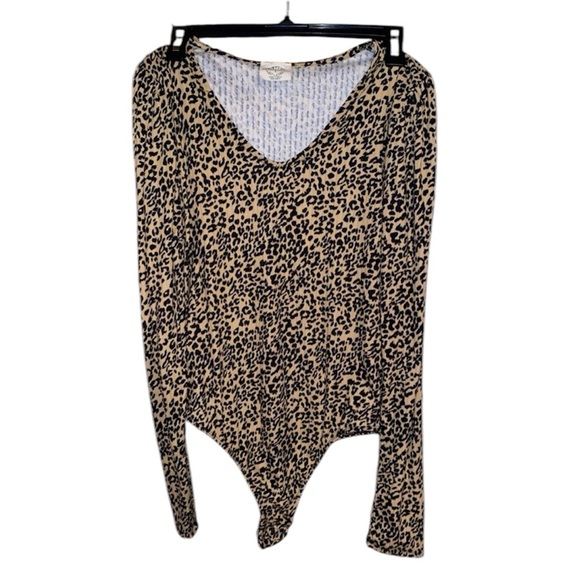 Cheetah Bodysuit - Picture 1 of 3